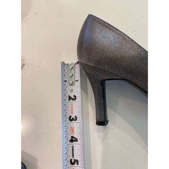 Stuart Weitzman slate gray silver shimmer evening heels pumps size 6 - Picture 11 of 12